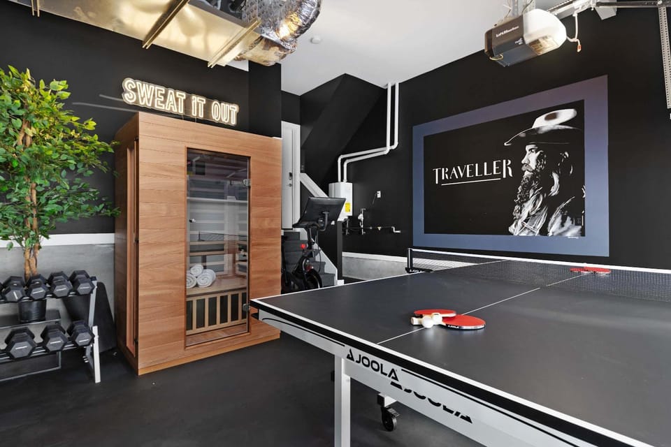 The Traveller New Redesign with Peloton & Sauna! House in East Nashville