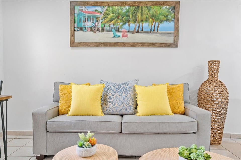 Living room, Decorative detail, Seating area