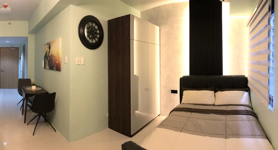 MOA Pasay, Shore 3 Residences - Modern Luxury Condo Apartment in Pasay