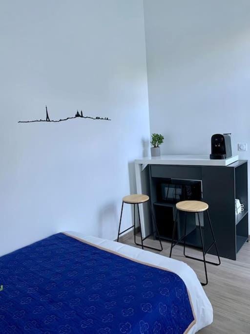 Studio Cocooning à 15 mn de Paris et à 8 mn du RER A ! House in Sartrouville
