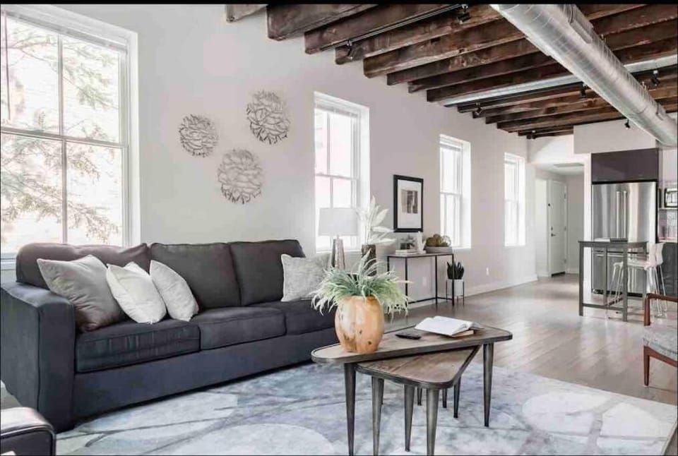 This property is unlisted Apartment in Over The Rhine
