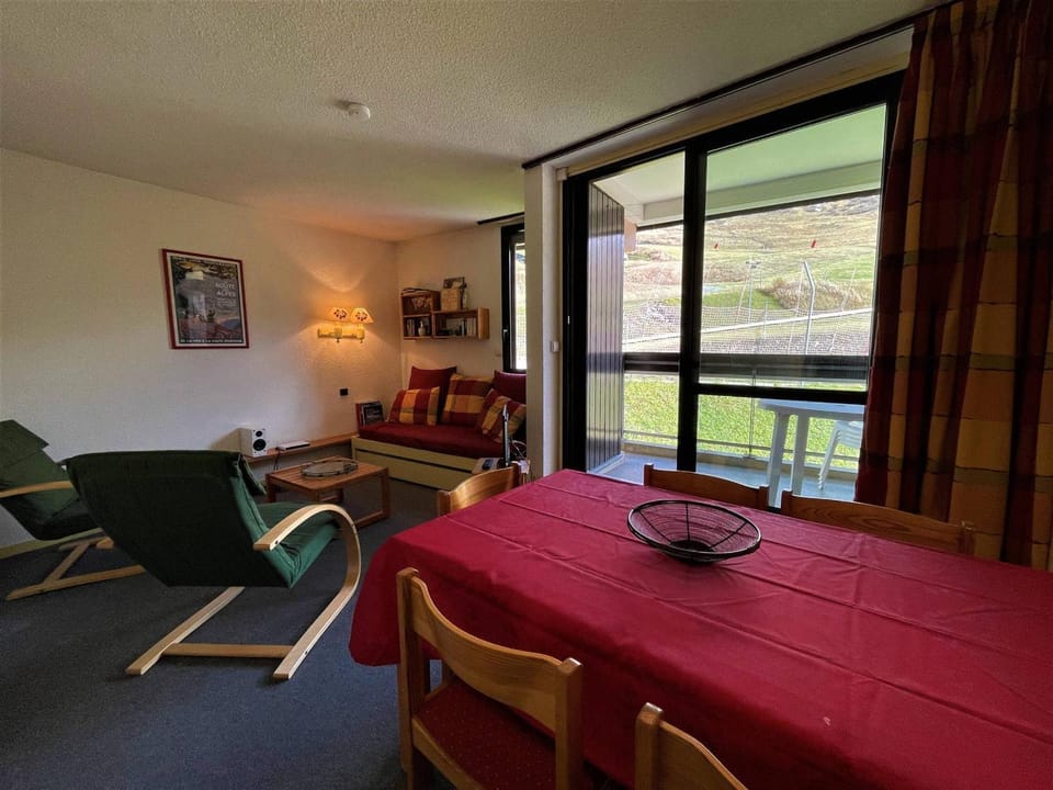 Appartement cosy aux Menuires, 4 pers, skis aux pieds, balcon sud-est - FR-1-452-375 Apartment in Les Allues