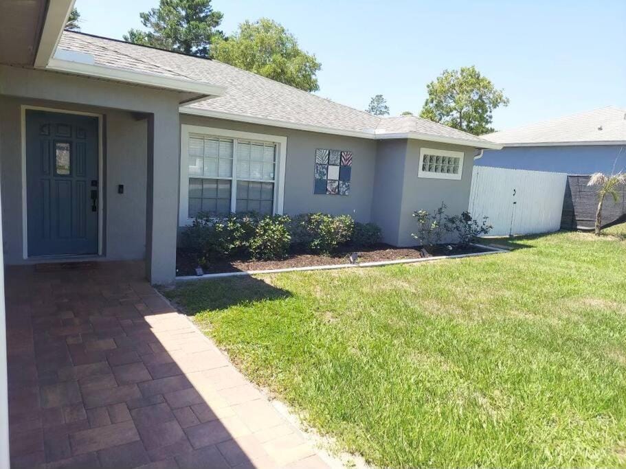 Modern 3BR Home, Saltwater Pool, Fenced Yard House in Spring Hill