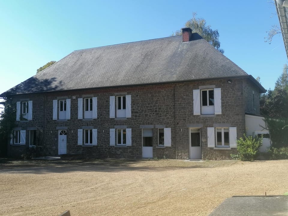 Au regard des biches House in Wallonia, Belgium