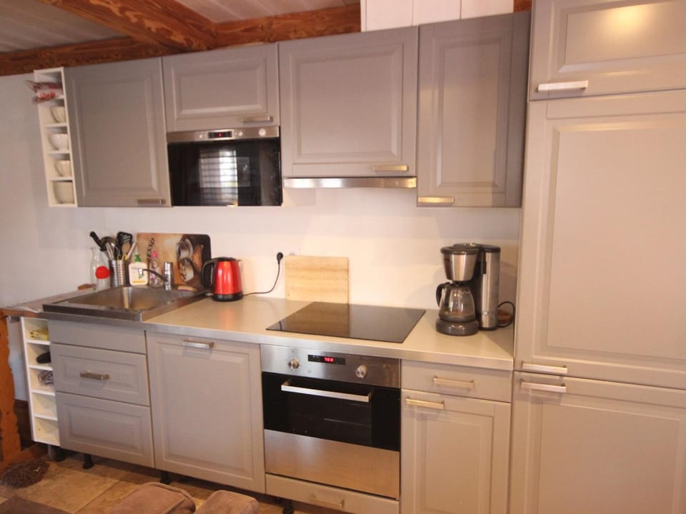 Spacieux appartement 5 pièces près des pistes, jusqu'à 12 personnes, parking et balcons - FR-1-411-851 Apartment in Landry