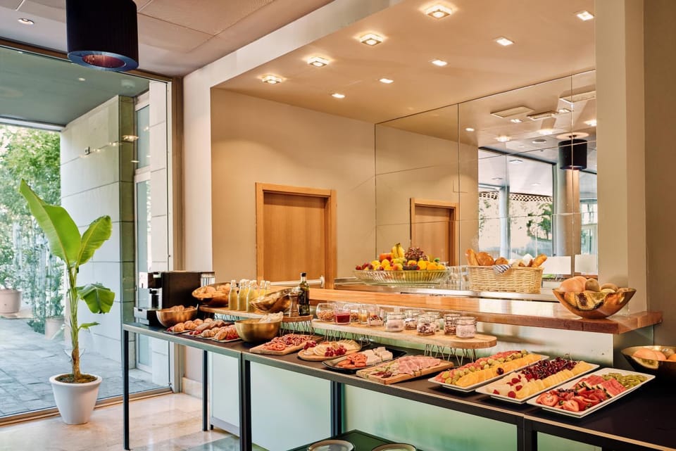 Buffet breakfast
