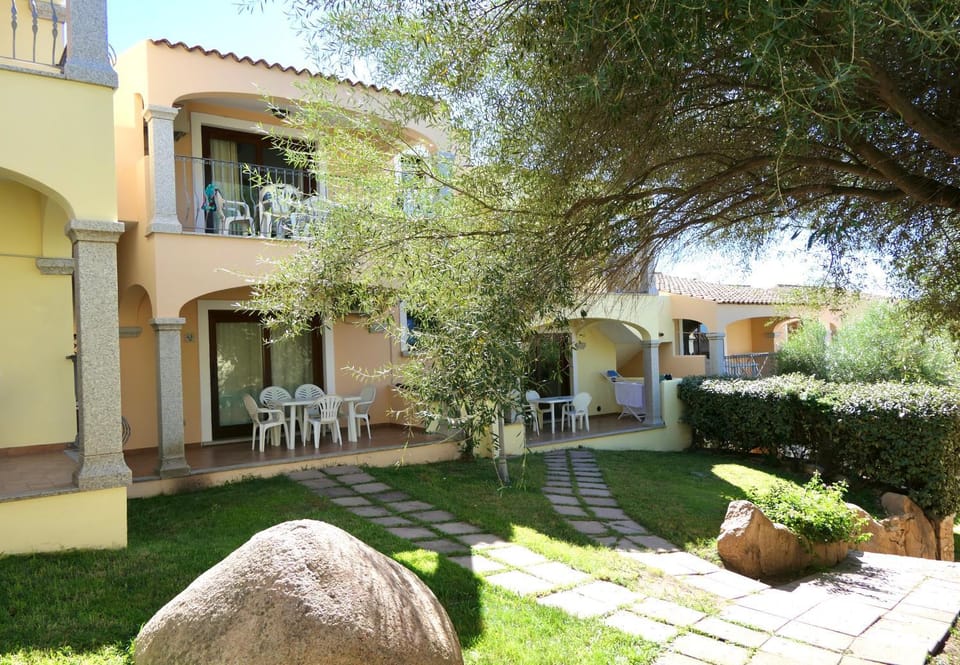 Patio, Garden, Balcony/Terrace