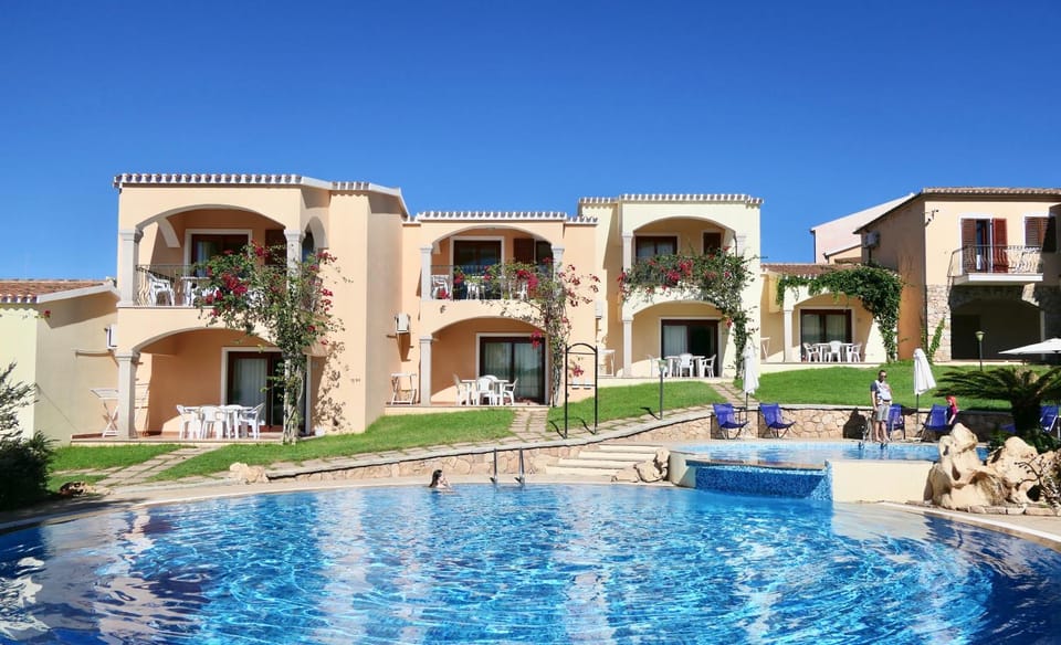 Property building, Swimming pool