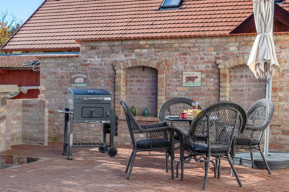 BBQ facilities, Balcony/Terrace