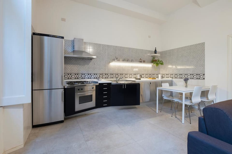 Dining area, oven, kitchen