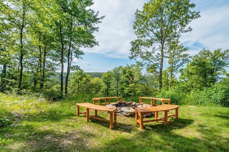 Natural landscape, BBQ facilities, Garden view, Mountain view