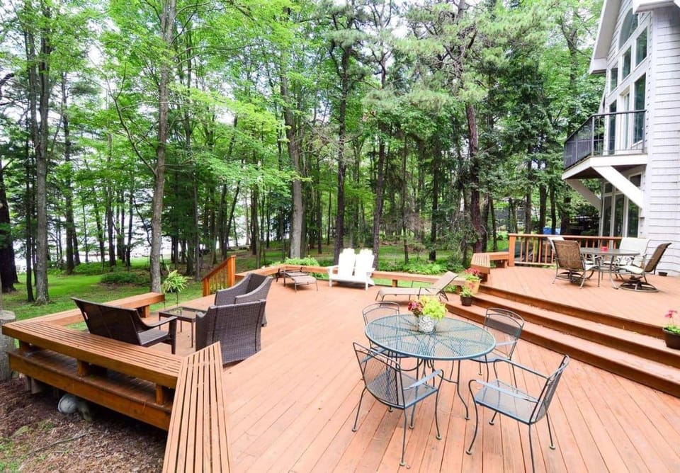 Patio, Natural landscape, Garden, Seating area, Dining area, Garden view, furniture
