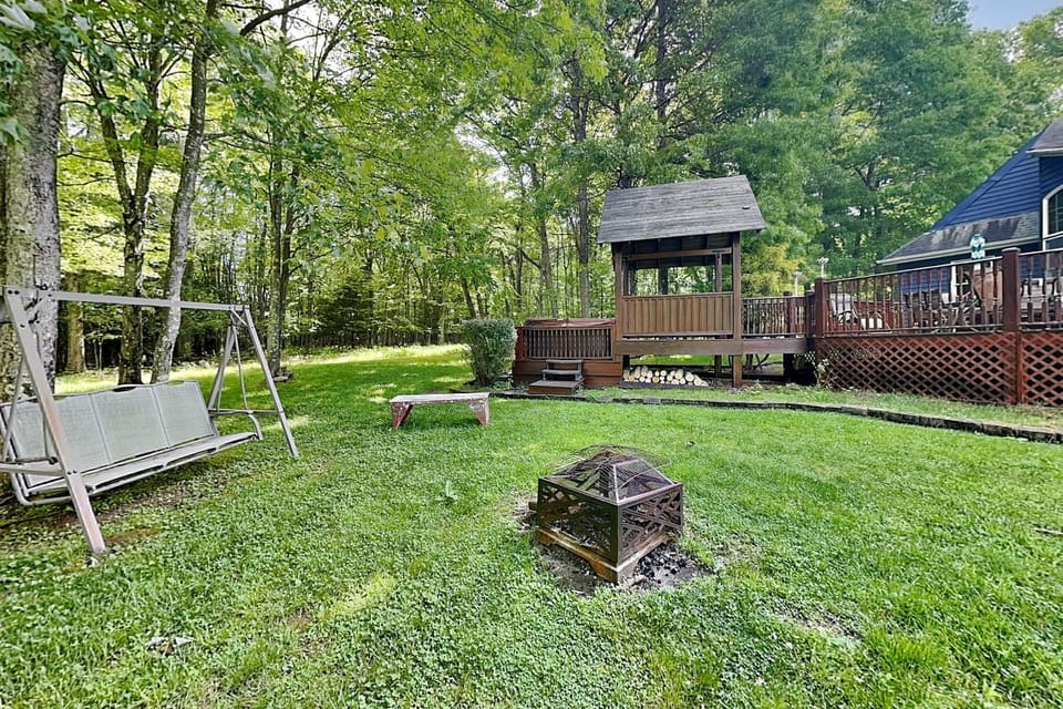 Property building, Patio, Natural landscape, BBQ facilities, Children play ground, Garden, Garden view