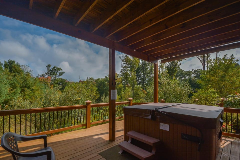 Hot Tub, Balcony/Terrace, Seating area, Garden view