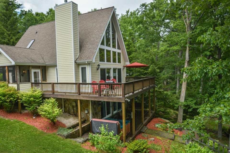 Property building, Patio, Garden, Garden view