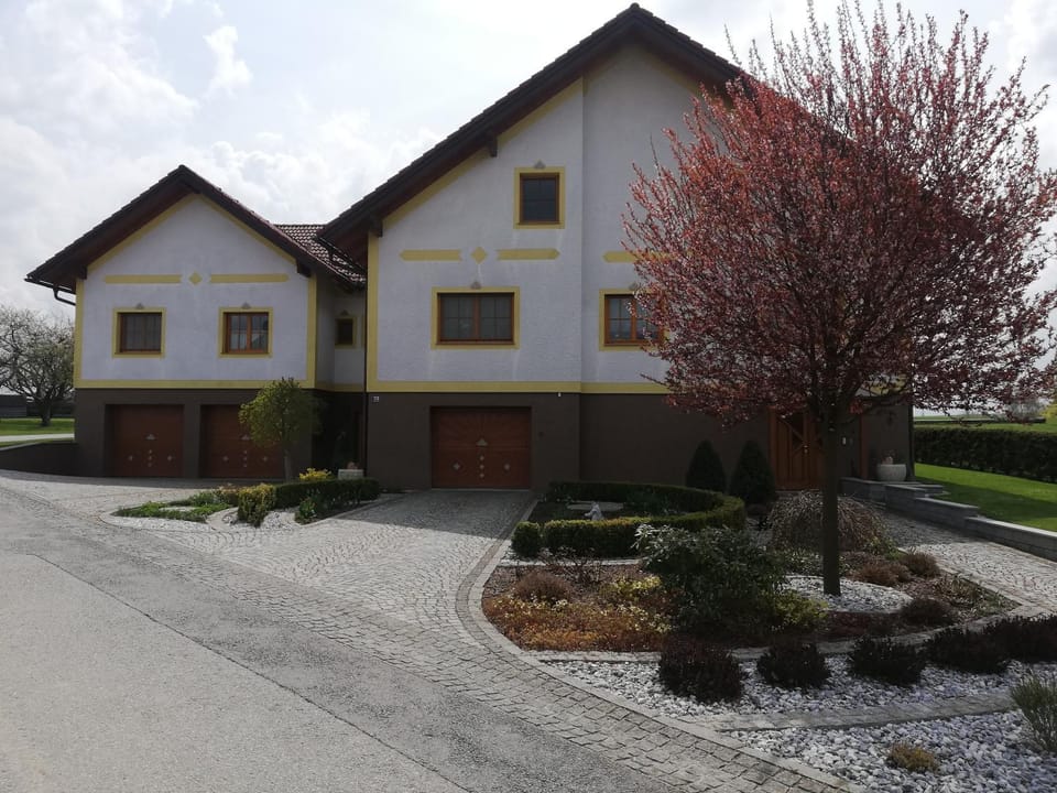 Property building, Facade/entrance, Spring