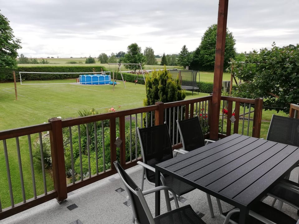 View (from property/room), Balcony/Terrace, Garden view