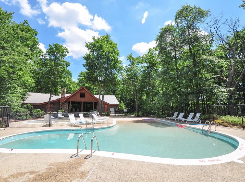 Hawk Mountain House in Deep Creek Lake