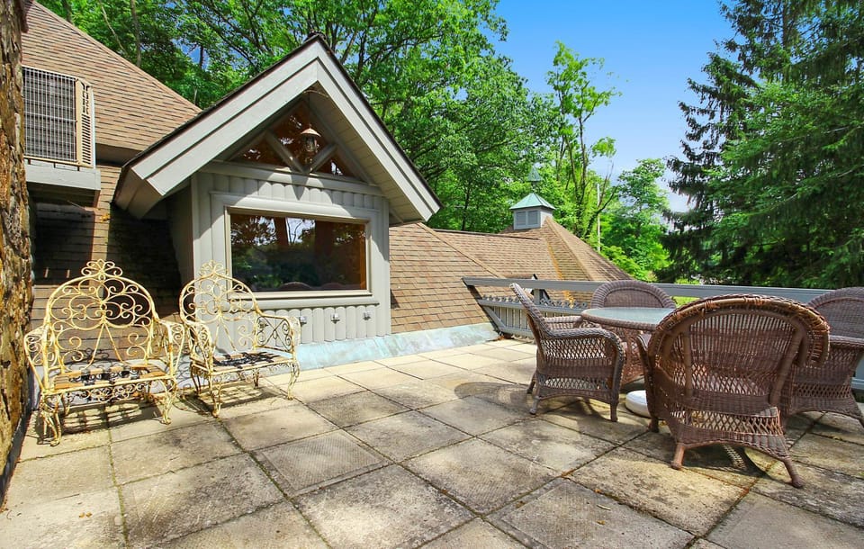 Patio, Garden, Seating area, Garden view