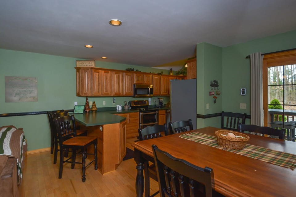 Kitchen or kitchenette, Dining area, Garden view, furniture, microwave, oven, stove, kitchen