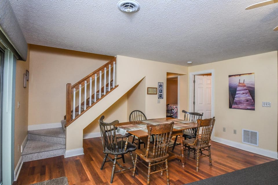 Dining area, furniture