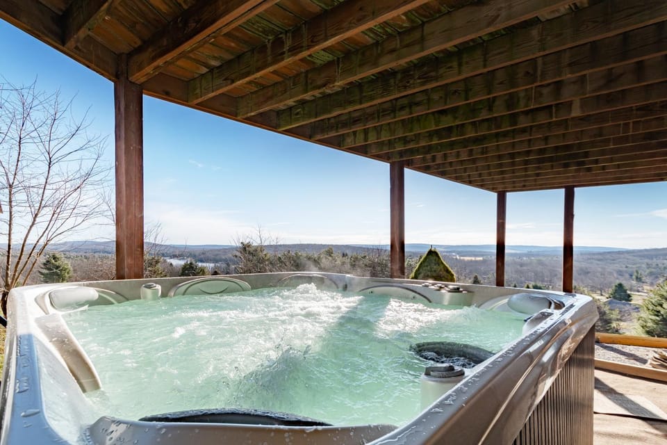 Hot Tub, Balcony/Terrace, Lake view, Mountain view