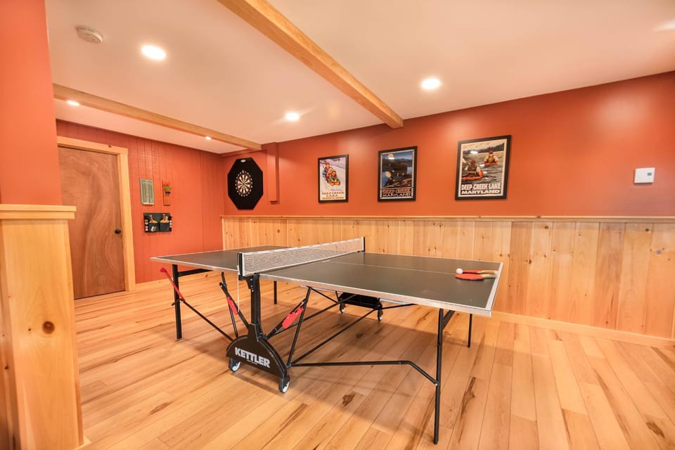 Darts, Game Room, Table tennis