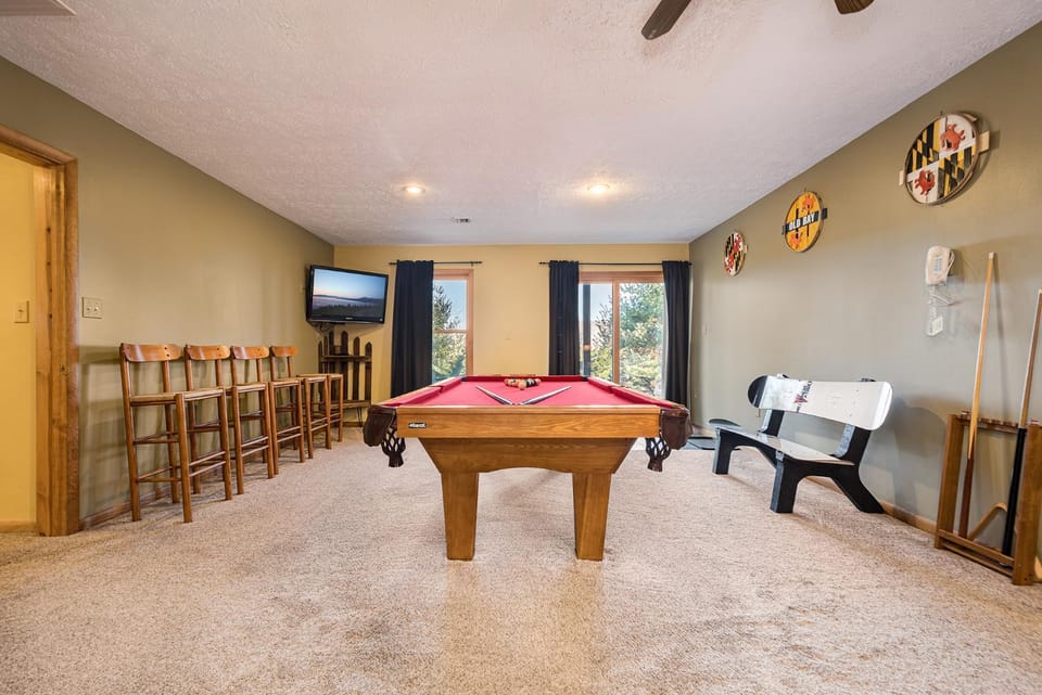 Boxer Overlook House in Deep Creek Lake