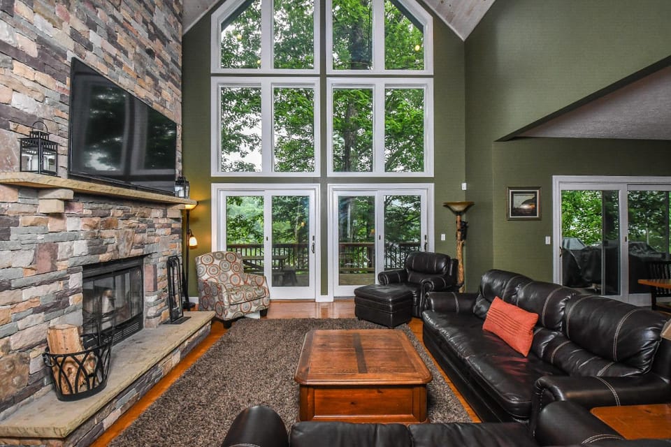 TV and multimedia, Balcony/Terrace, Living room, Seating area, Garden view, fireplace, furniture
