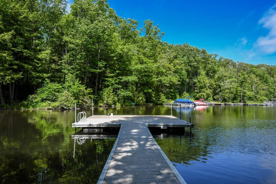 Natural landscape, Fishing, Garden, Canoeing, Lake view