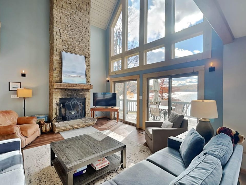 At Lakes Edge House in Deep Creek Lake