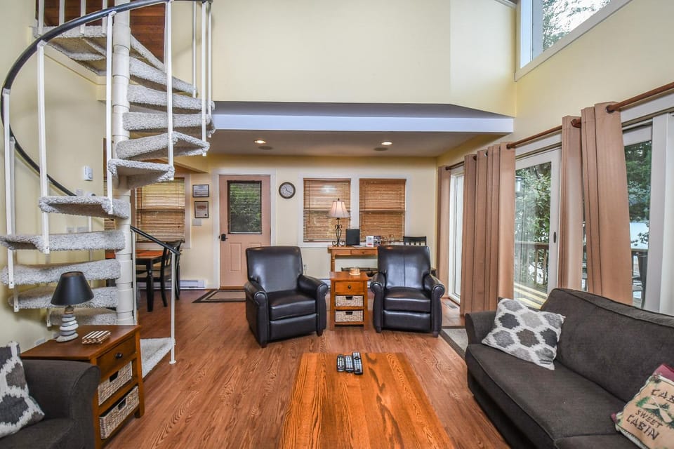 Living room, Seating area, furniture