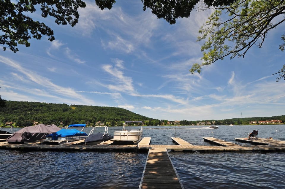 Neighbourhood, Natural landscape, Garden view, Lake view