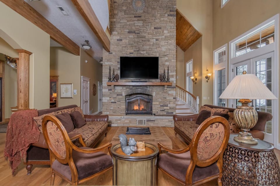 TV and multimedia, Living room, Seating area, fireplace, furniture