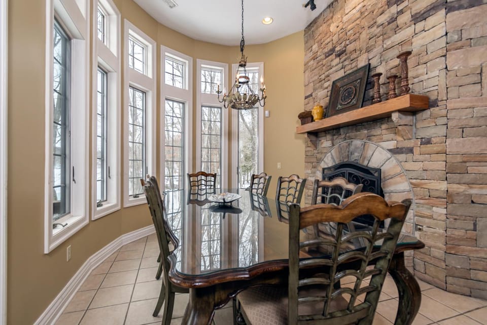 Dining area, Garden view, fireplace, furniture