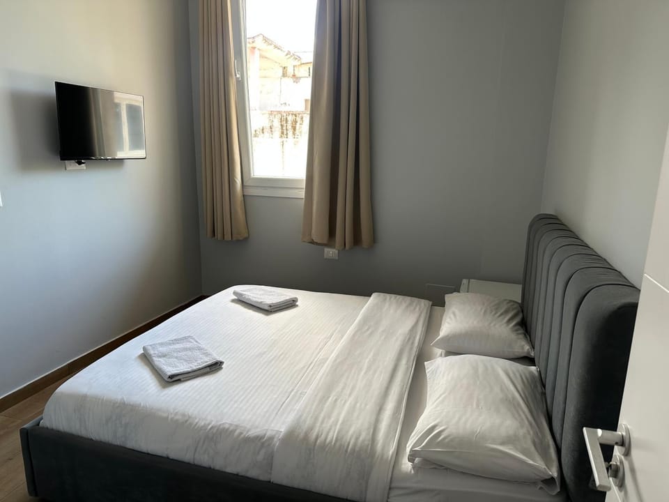 Auto Tana Guest House Bed and Breakfast in Tirana