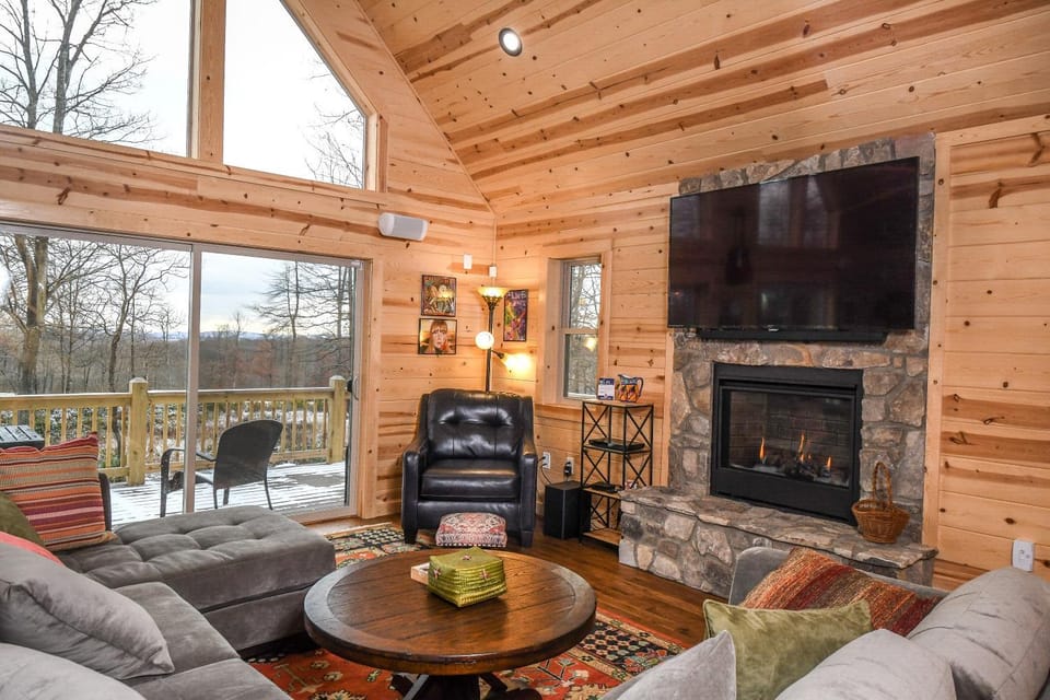 Patio, TV and multimedia, Balcony/Terrace, Living room, Seating area, Garden view, fireplace, furniture