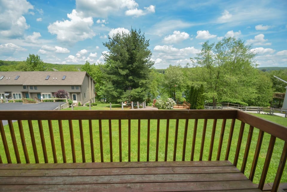 Property building, Natural landscape, Garden, View (from property/room), Balcony/Terrace