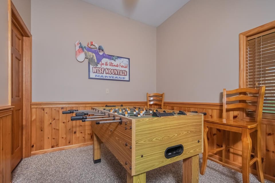 Game Room, Seating area, furniture