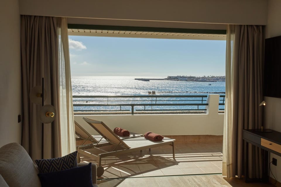 Sea view, Location