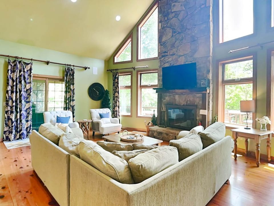 Mountainlair House in Deep Creek Lake
