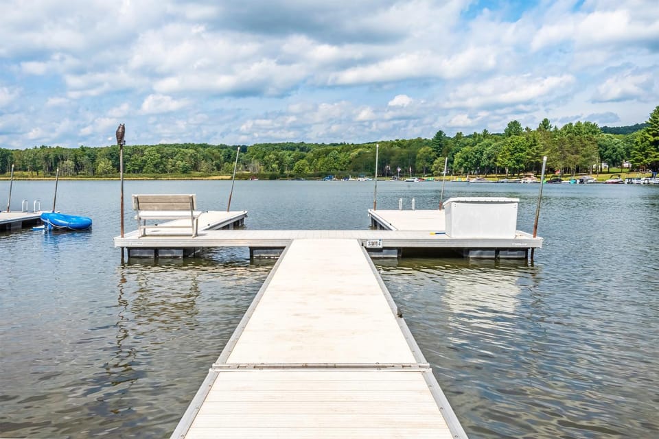 Natural landscape, Canoeing, Garden view, Lake view