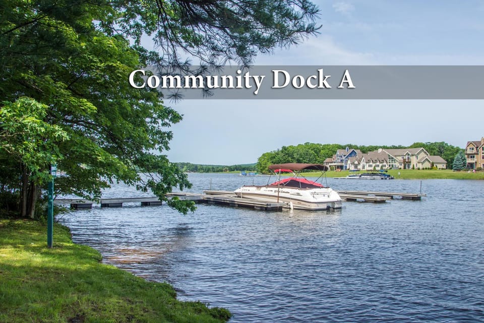 Neighbourhood, Natural landscape, Lake view, Area and facilities