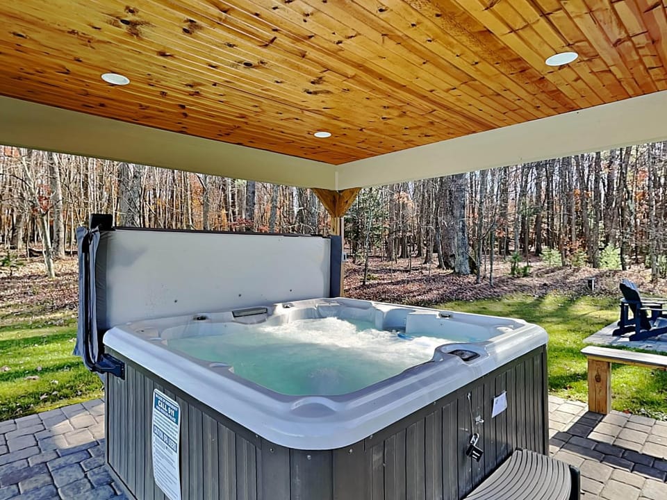 Moonrise Retreat House in Deep Creek Lake