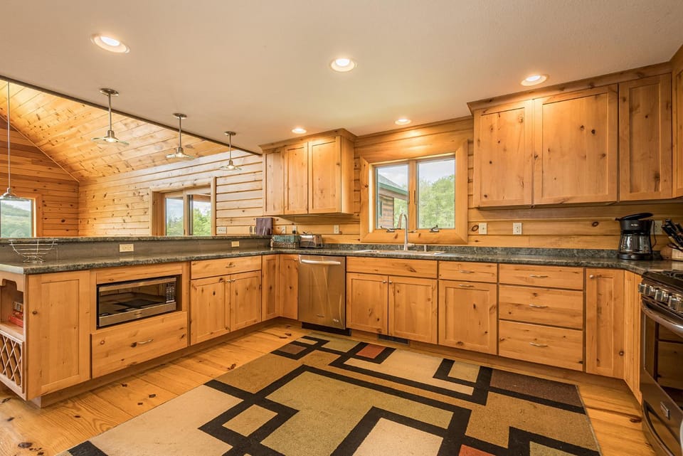 Kitchen or kitchenette, microwave, stove, kitchen