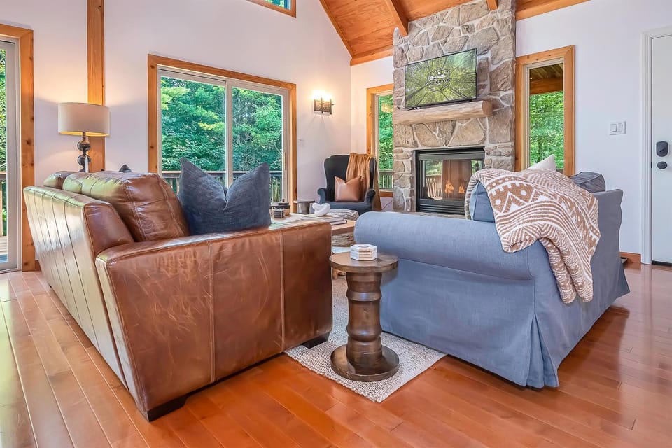 TV and multimedia, Living room, Seating area, Garden view, fireplace, furniture