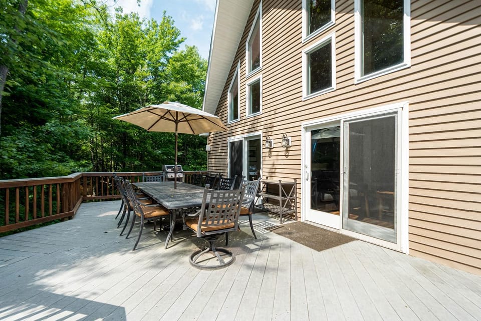 Property building, Patio, Natural landscape, BBQ facilities, Garden view
