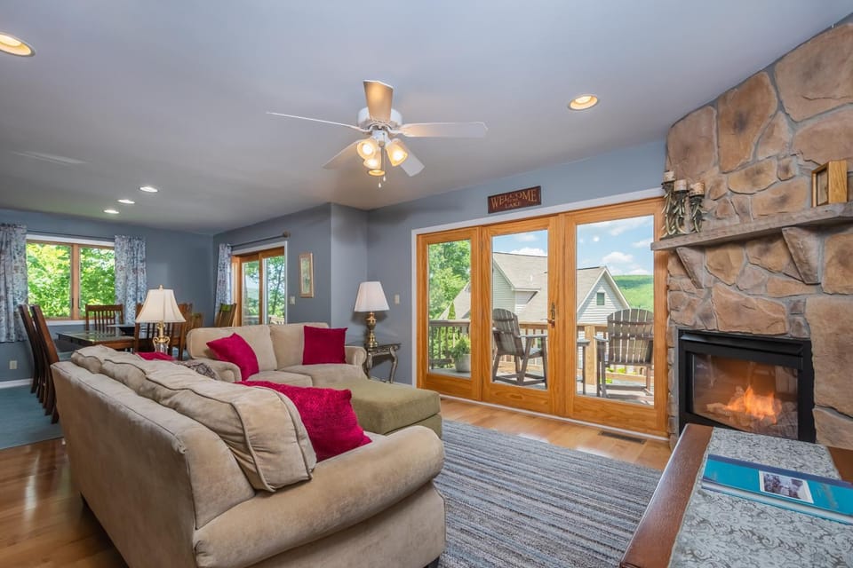 Balcony/Terrace, Living room, Seating area, Garden view, fireplace, furniture