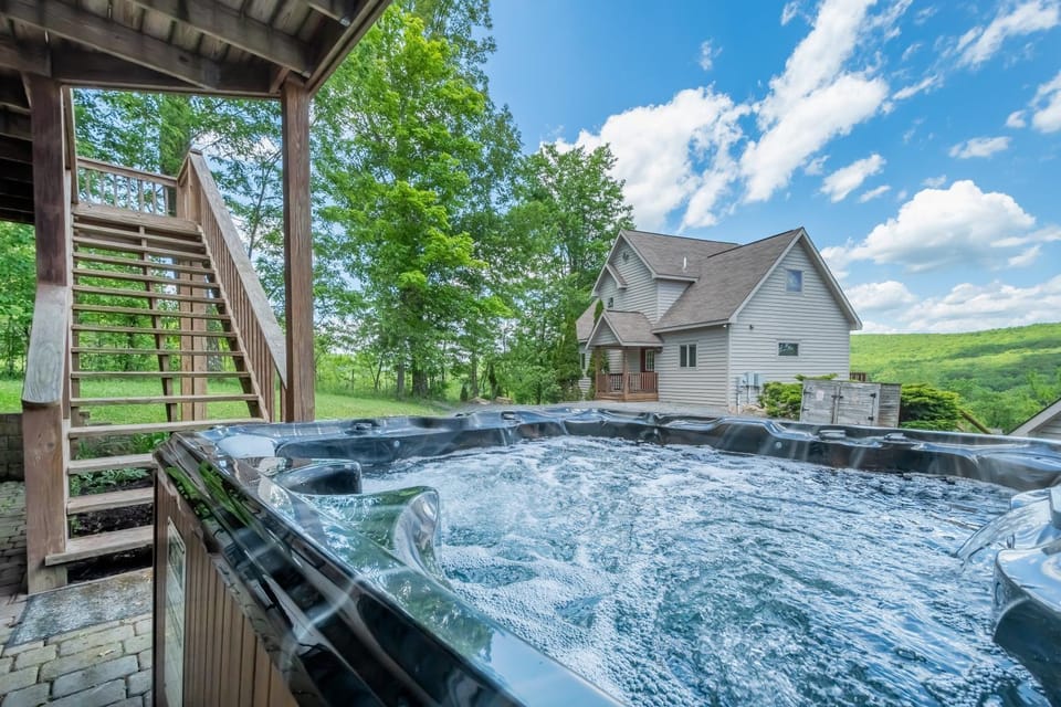 Natural landscape, Hot Tub, Garden view, Mountain view