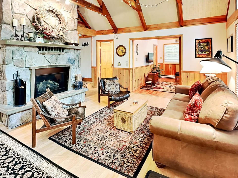 Chasing Dreams House in Deep Creek Lake